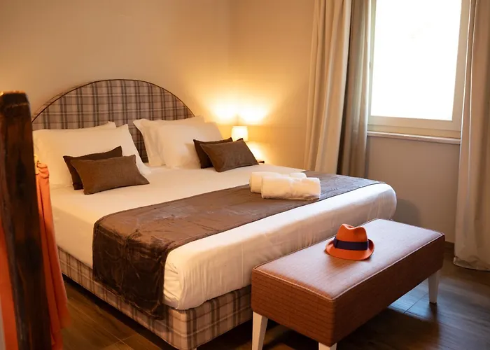 Il Vecchio Ippocastano (adults Only) カーシャ